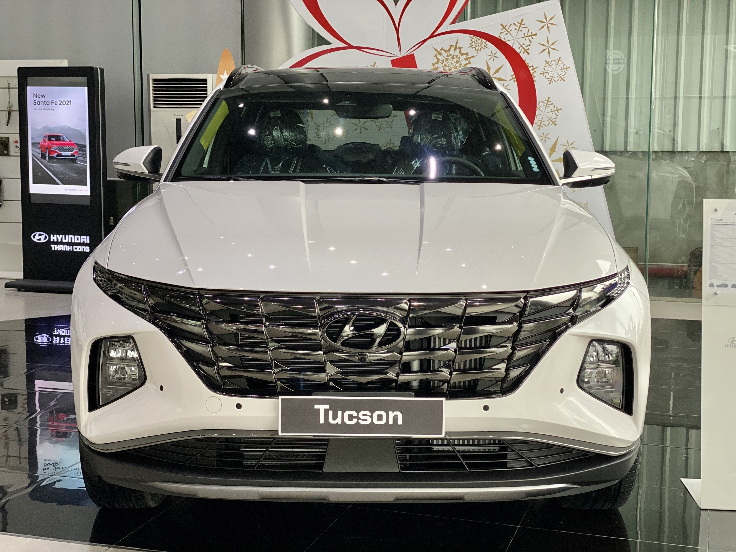 Đầu Xe Hyundai Tucson 1.6 Tubor 2021